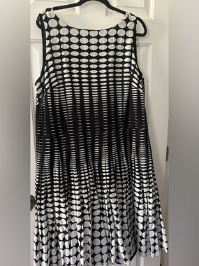 Black & White Polka Dot Sleeveless Dress
Vintage Talbots , early 2000s
